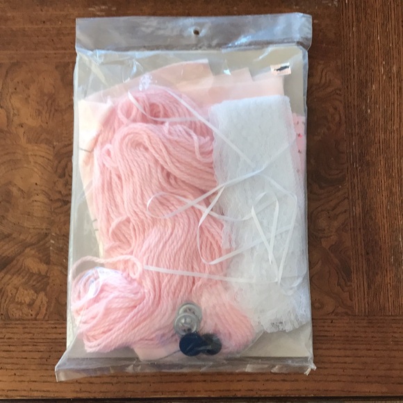 80's Vintage Baby Tricia Pink Soft Sculptured Doll Kit 16" Tall - Picture 2 of 2